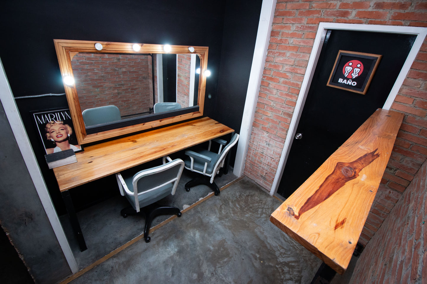 Snap Station: Alquiler de Estudio Fotográfico con Sin Fin en Caracas