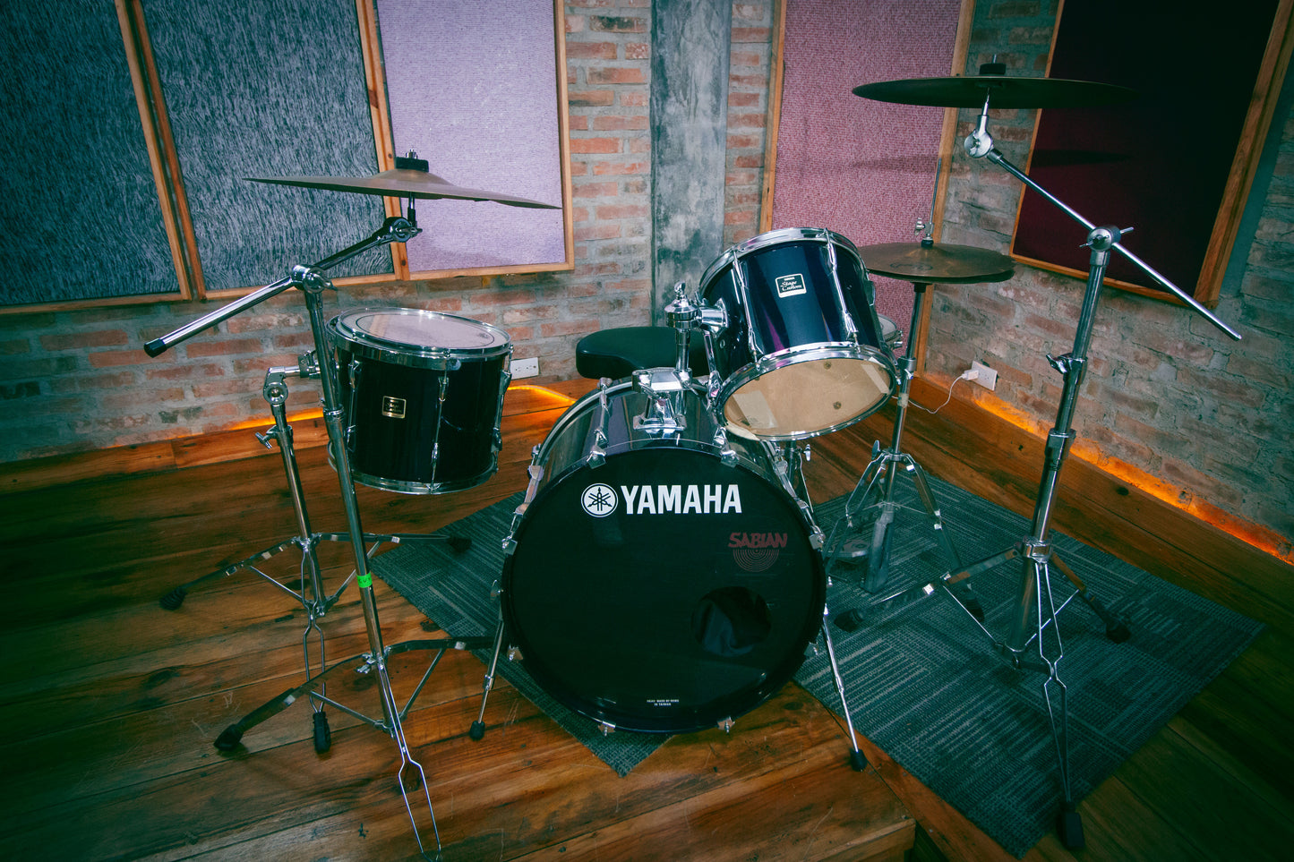 Deluxe Studio: Sala de Ensayo Premium Equipada en Caracas