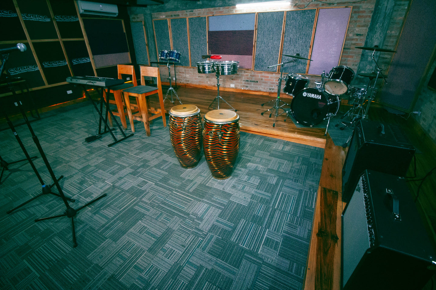 Deluxe Studio: Sala de Ensayo Premium Equipada en Caracas