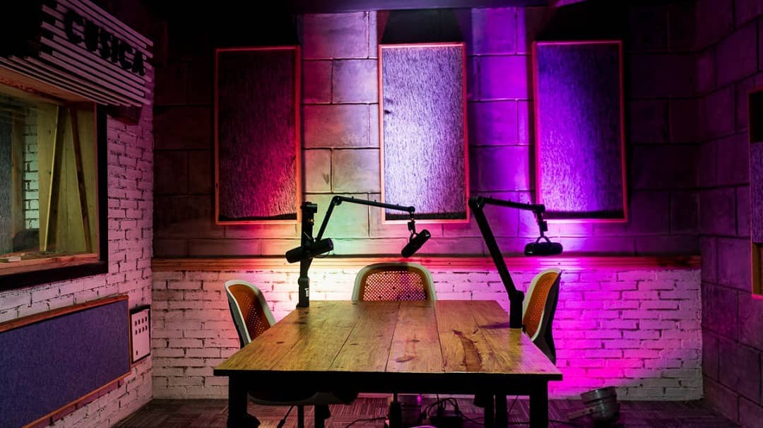 Podcast Room Caracas: Alquiler Estudio Equipado