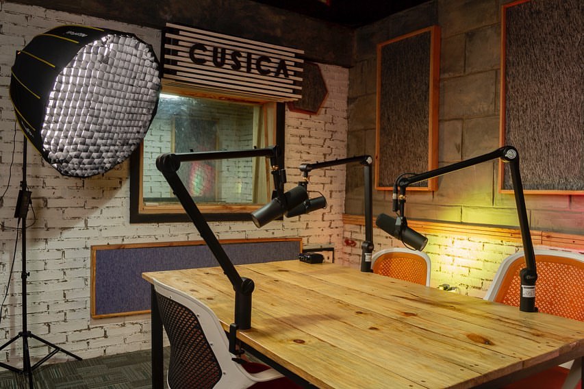 Podcast Room Caracas: Alquiler Estudio Equipado